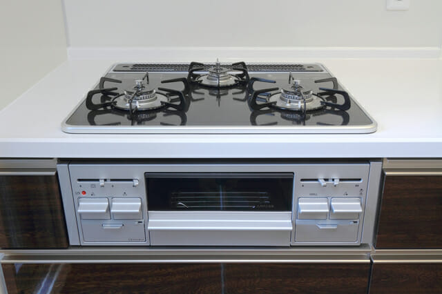 ガスコンロを設置する費用や料金は？工事方法や天板についても紹介！ - キッチン - ハピすむ