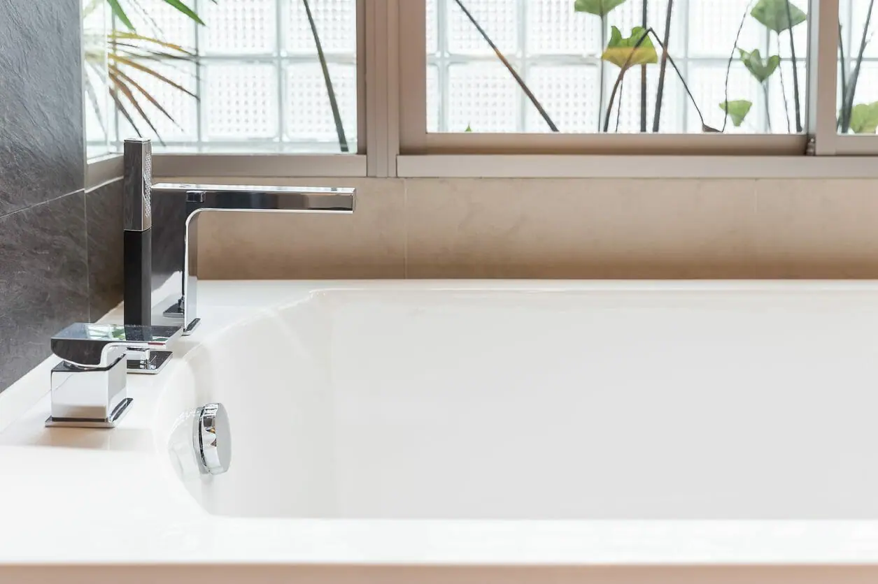 マンションのユニットバスをリフォームする費用やポイントは ハピすむ