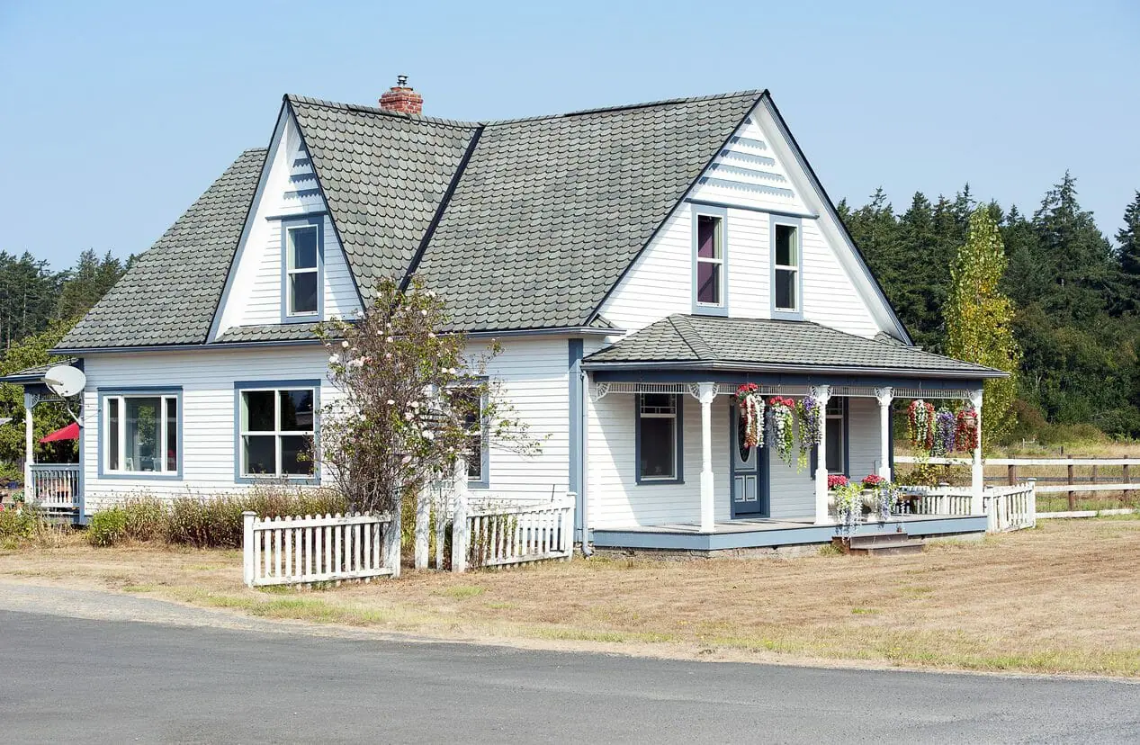 家の外観 おしゃれは屋根から ハピすむ