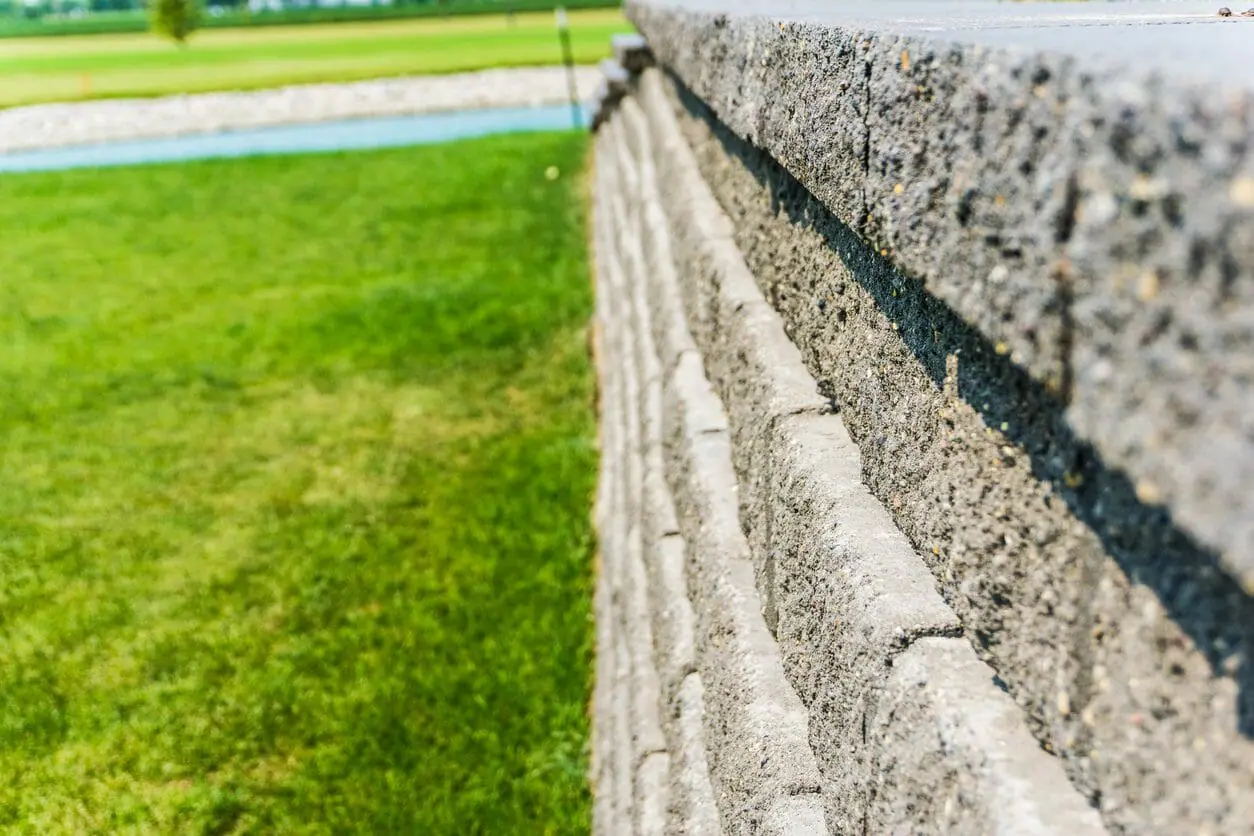 塀 ブロック塀 壁のリフォーム工事にかかる費用や価格は ハピすむ