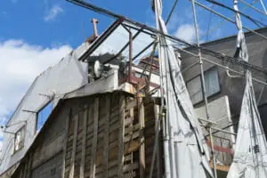 家付きの土地を売却する場合と家を解体してから売却する場合を徹底解説 ハピすむ