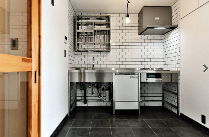 業務用キッチンの費用はどのくらい 家庭へ導入するメリットと事例を紹介 ハピすむ