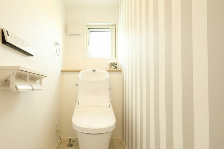 トイレ寸法はどれくらいがオススメ？トイレを広く見せるコツを解説！