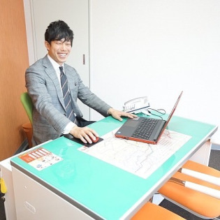 リノベーションプロ/株式会社firstのロゴ