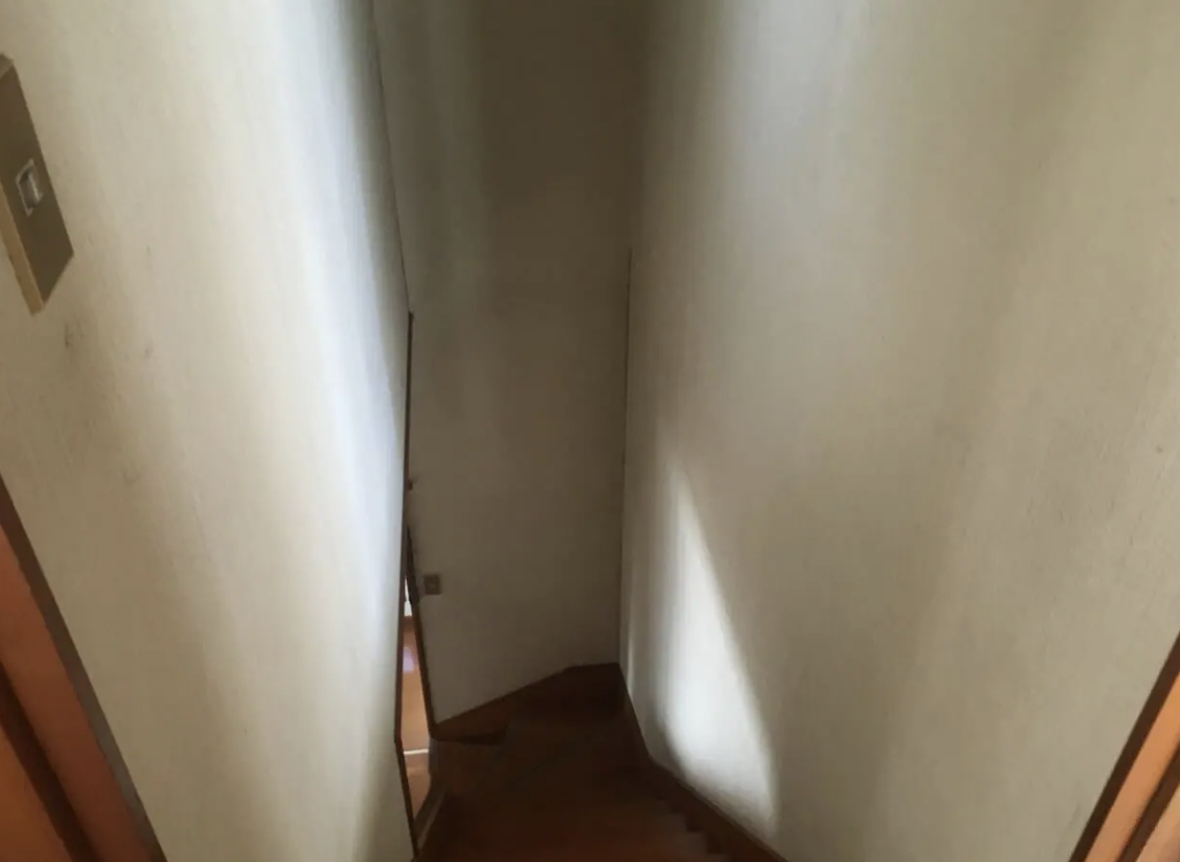 リフォーム前の階段