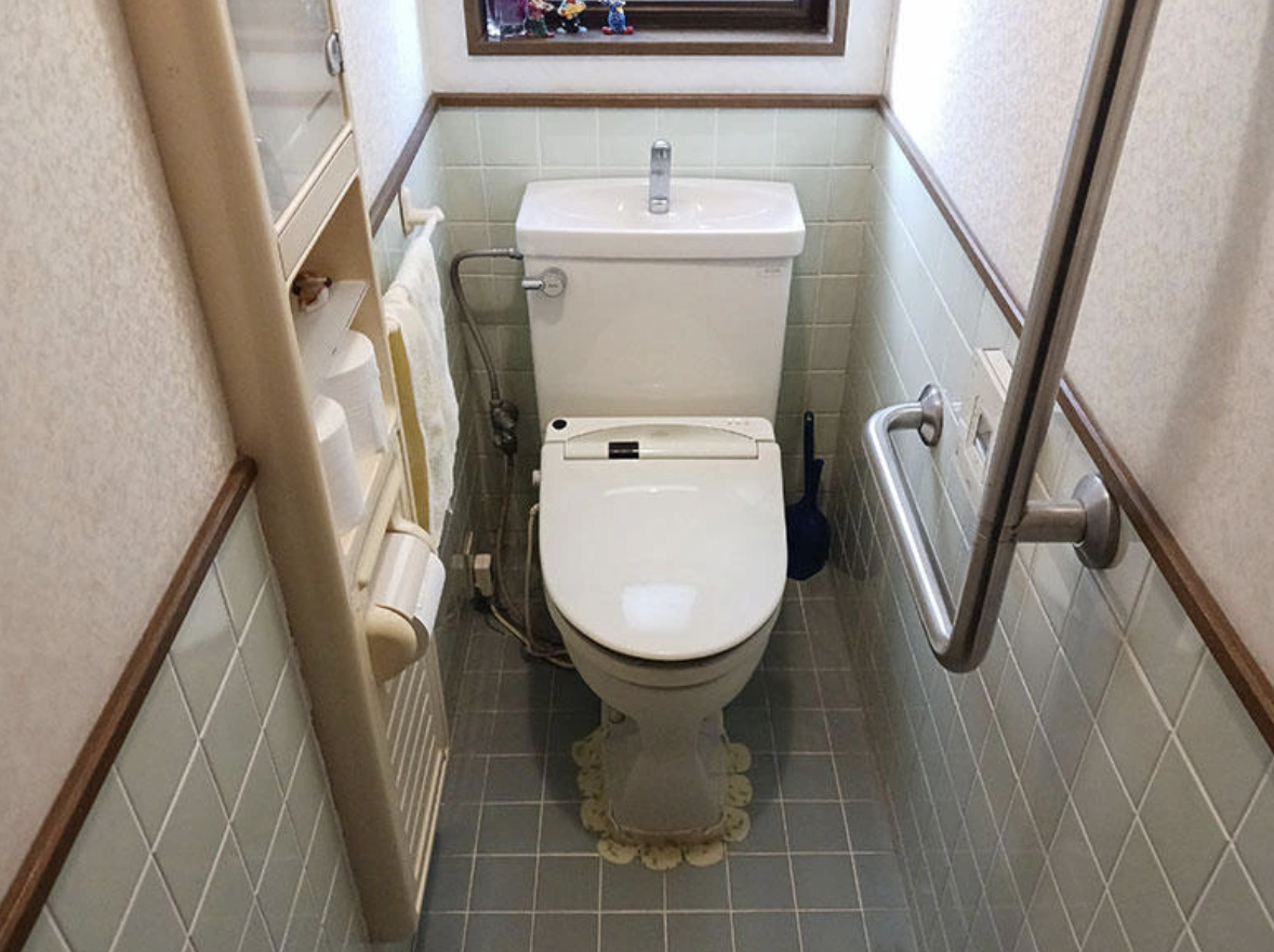 トイレ床からの水漏れを修理する前