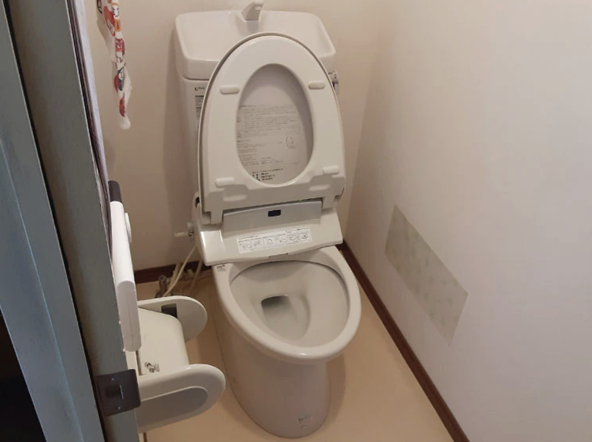 水漏れが発生したトイレ